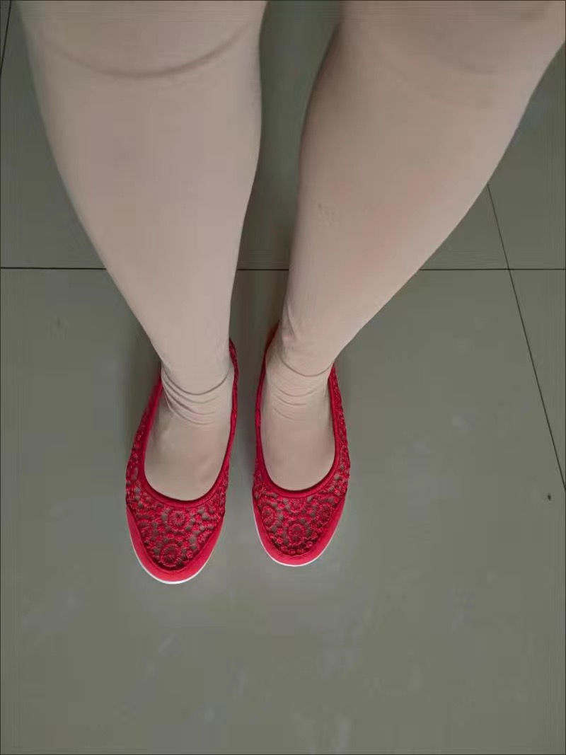 Contrast Lace Slipon Sneakers