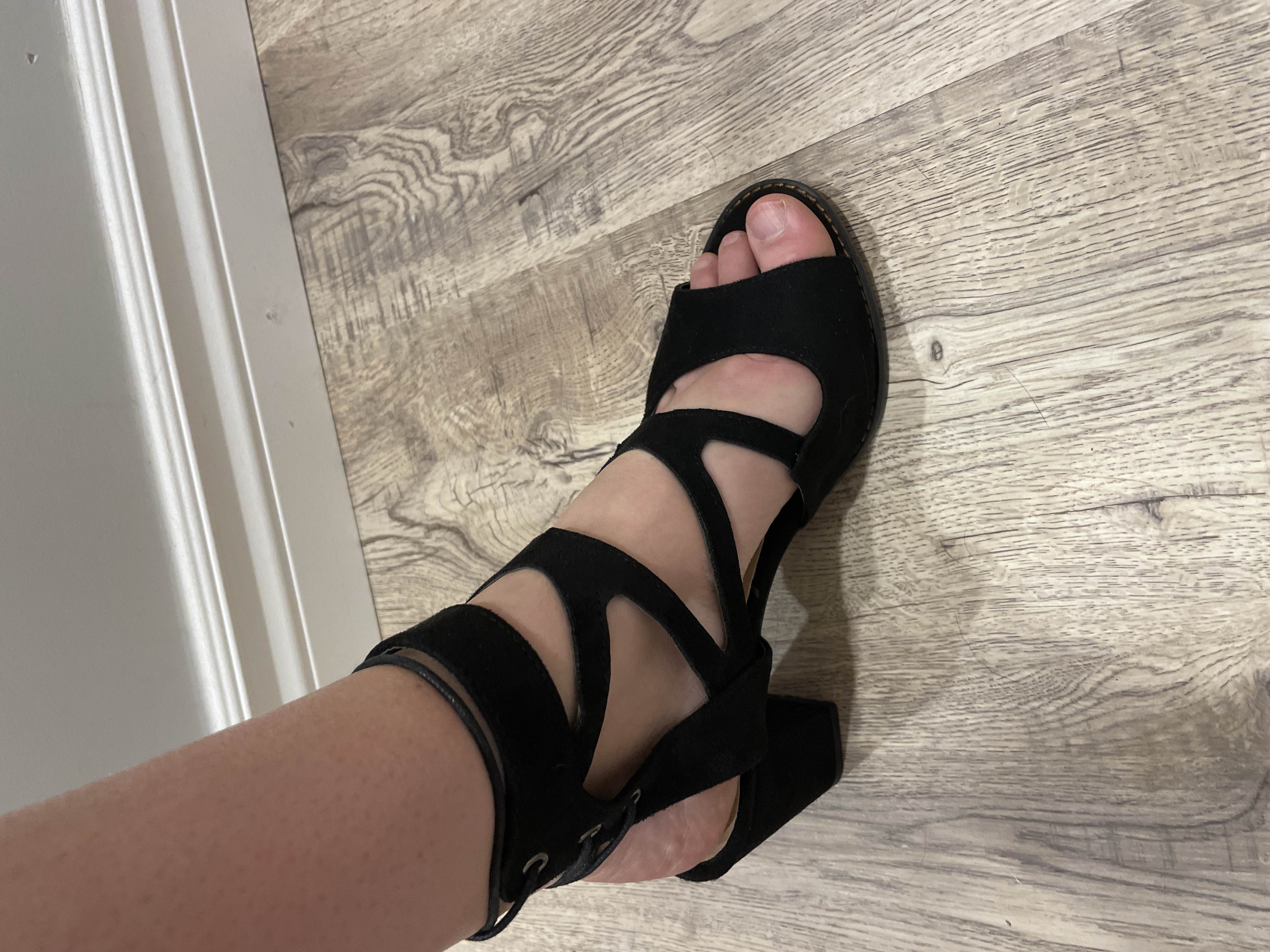 Black Crisscross Peep Toe WIDE Width Sandal Shoes 5-inch Heel TEE47W