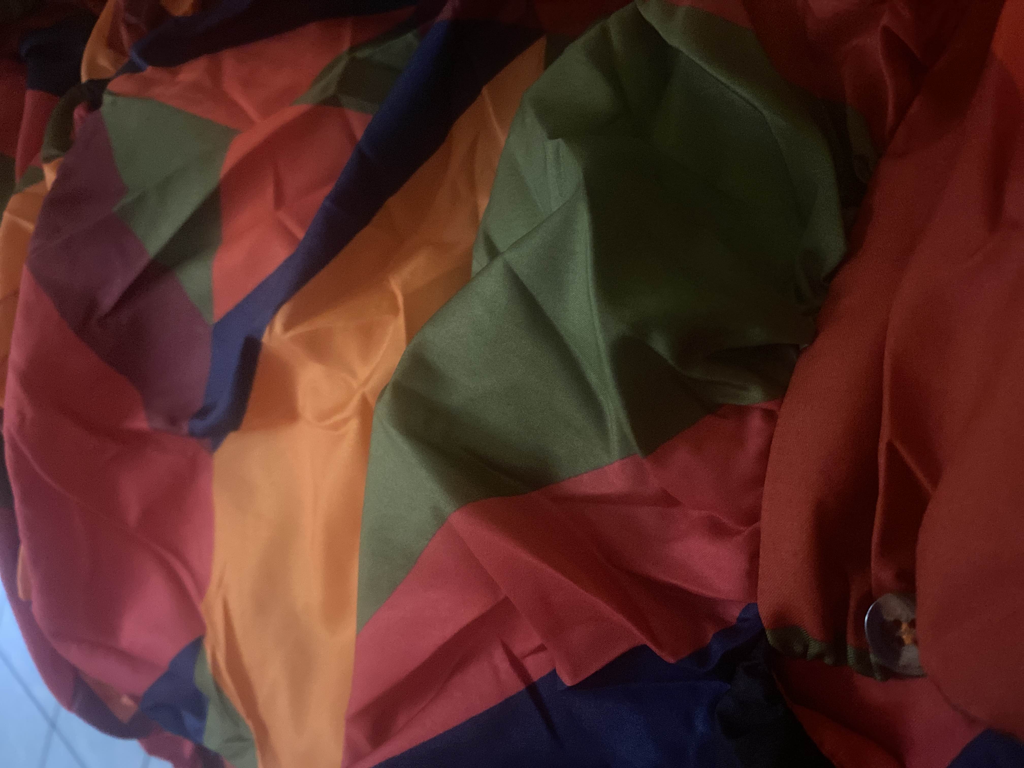 Robe à manches longues en V profond à imprimé géométrique rétro