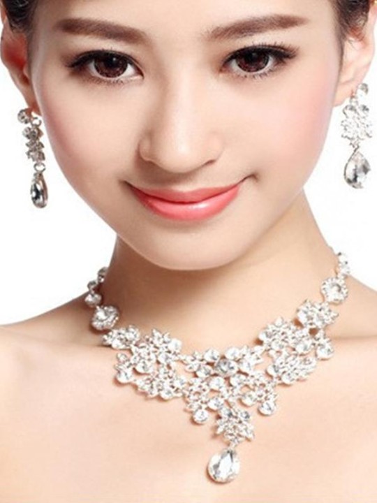 Accessoires de mode pour femmes strass cristal plaqué argent boucles d&#39;oreilles collier ensemble cadeau de mariée