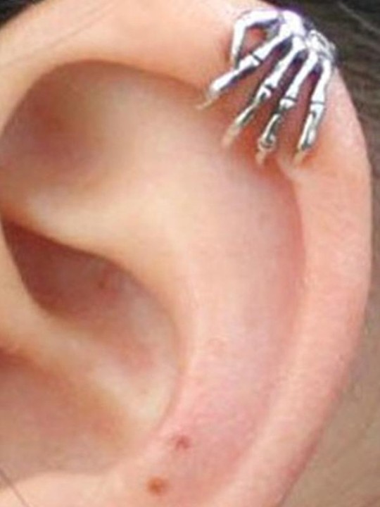 Moda Unisex Nueva Personalidad Punk GothicSkeleton Esqueleto Dedo Diseño de la Mano Oreja Clip Oreja Pendientes