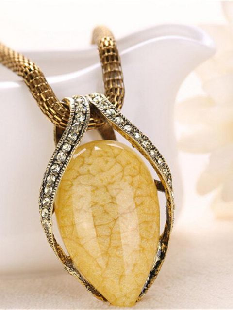 Kvinders nye vanddråbeform gul kæde Retro Bohemian National Wind Pendant halskæde