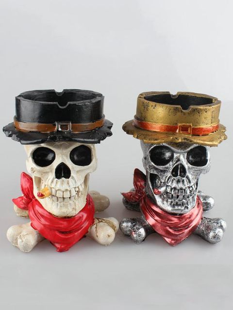 Halloween scène décoration cendrier créatif maison hantée Bar approvisionnement de fête horreur Pirates crâne fumer