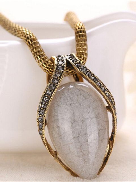 Nueva colgante de agua en forma de gota de las mujeres cadena blanca oscura Collar de colgante de viento nacional bohemia retro