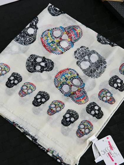 2015 Aestivo-autumnal Colorful Skull Twill Cotton Scarf Women Scarves Beach Towel Air-conditioned Sun-proof Cappa Gauze Kerchief
