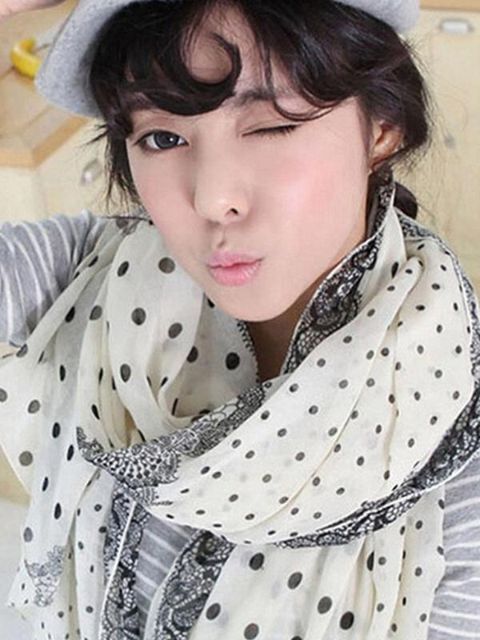 Nýjar haustkonur vetrarfrístundar Polka Dot heitar treflar Voile sjal