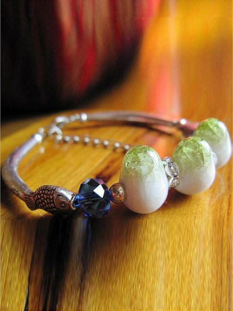 Fantastiques accessoires ethniques faits à la main de bijoux de bracelet pour des femmes