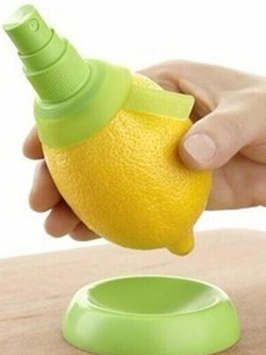 Creative Fruit Spray Citronsaft Sprayer 2 Monteret