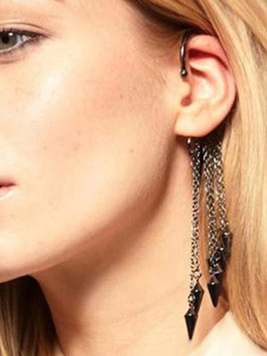 Damenmode Neue Persönlichkeit Punk Style Tassel Rivet Ohr Manschette Ohrclip Ohrstecker Ohrringe