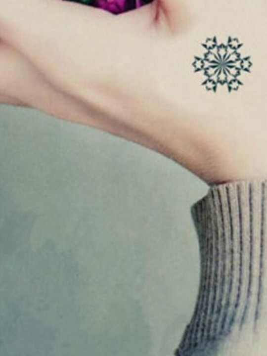 Hommes et femmes imperméables faux autocollants de tatouage petit motif petit doigt frais faux autocollants de tatouage temporaire