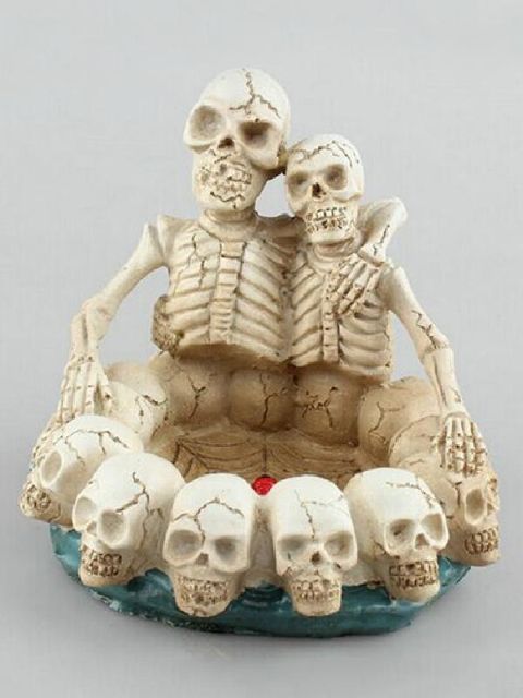 Halloween Scene Decoration Creative Ashtray Haunted House Bar Party Supply Horror Skeleton Skull Decoration