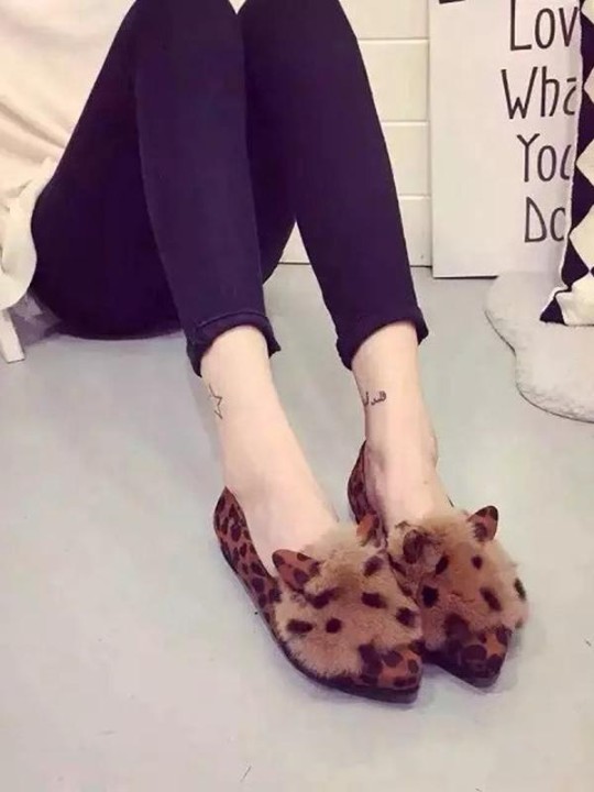 Frauen Herbst Winter Stilvolle Kaninchenfell Cute Slip Flache Schuhe Spitze Wildleder Spitz Wohnungen Schuhe