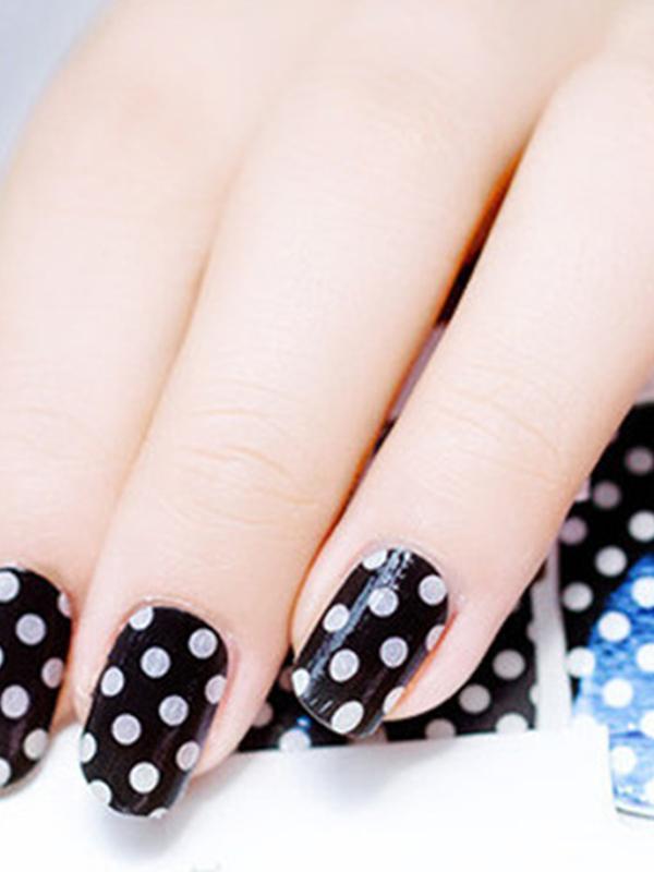 Hvítt Polka Dot mynstur kvenna DIY límmiða nagli listaskilti neglur umbúðir nagli verkfæri manicure