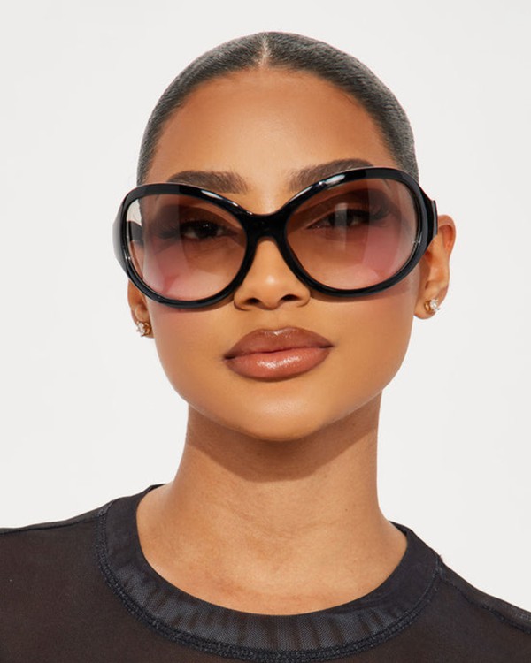 Trendy Sunglasses Beach Vacation Retro Vintage Shades Large Frame Sun Glasses for Women and Men