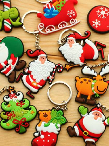 Adornos de goma de dibujos animados lindo de la manera Navidad muñeco de nieve Santa Claus oso árbol llavero PVC linda decoración