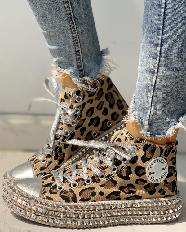 Leopard Print Studded Decor Eyelet Lace-up Sneakers