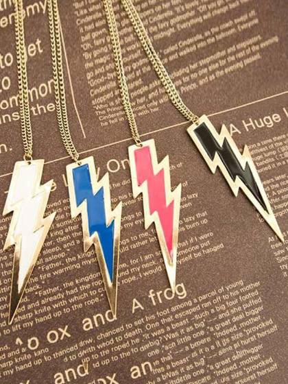 Neue Mode Lightning Form Kette Anhänger Halskette Pullover Halskette Schmuck Zubehör