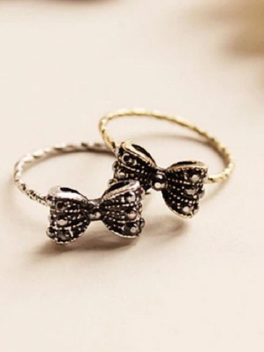 Vintage Crystal Rhinestone Bowknot Shaped Ring Retro Jewelry Finger Tips