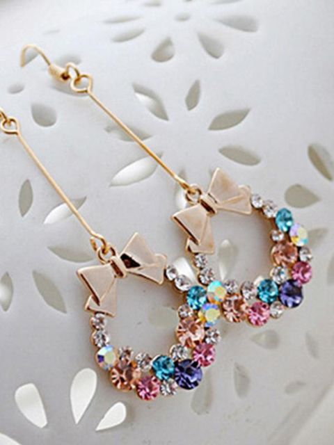 Nouvelles boucles d&#39;oreilles simples Punk Crystal Bowknot en cristal coloré