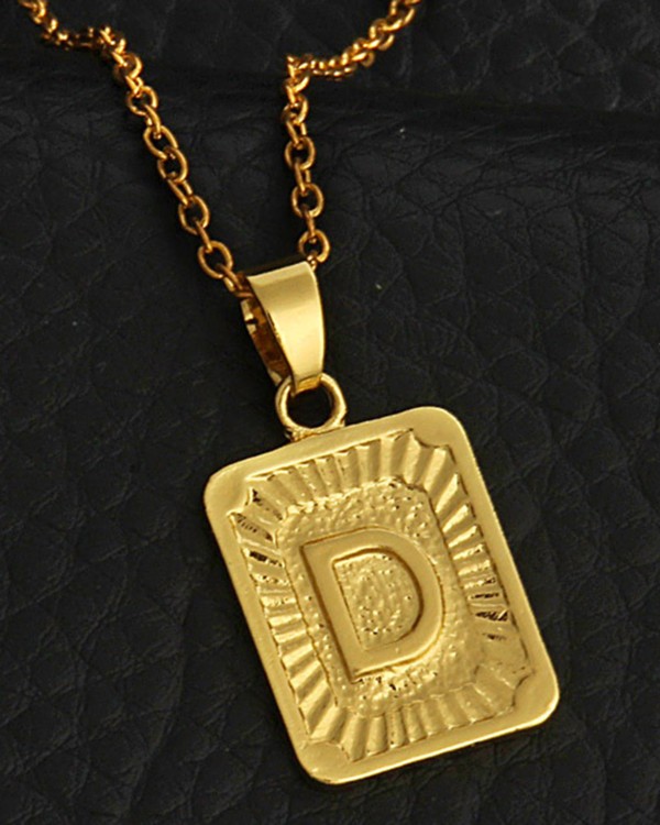 1pc Letter Embossed Square Pendant Necklace