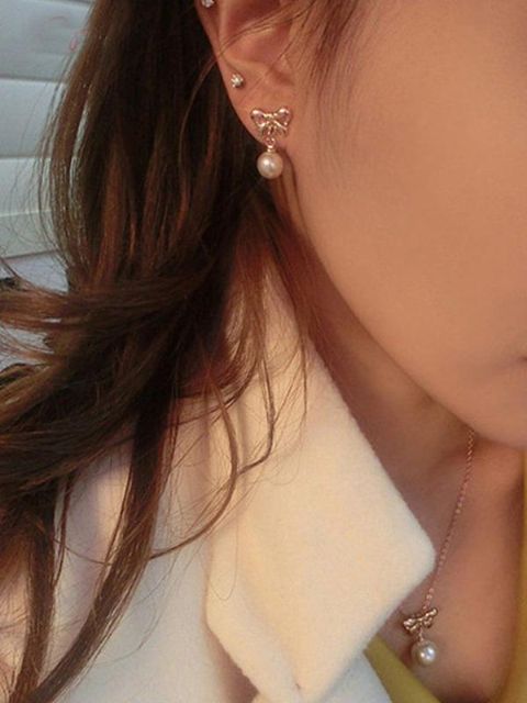 Tíska kvenna Ný glæsileg Butterfly Bowknot Perlur Eyrnalokkar í eyru