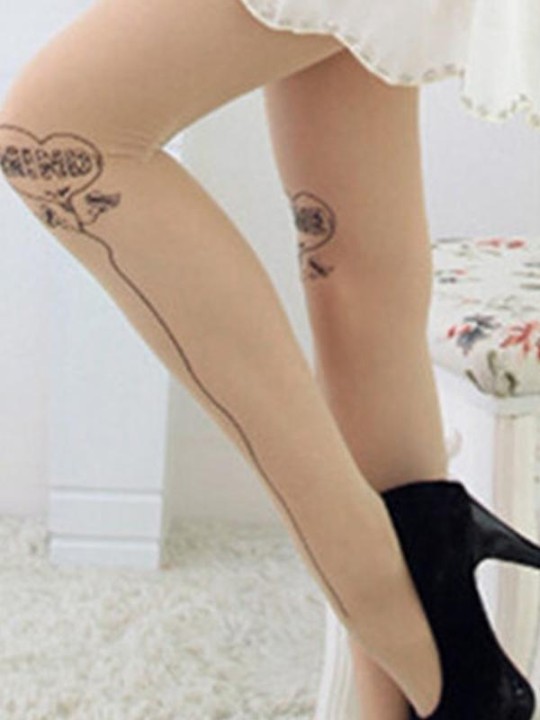 Kynþokkafullur grannur, blómaprentaður hjartablöðrur, fölsuð húðflúr, búnir vírstrumpar