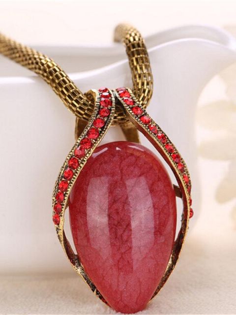 Collier pendentif rétro bohème national en forme de goutte d&#39;eau avec chaîne rouge pour femme