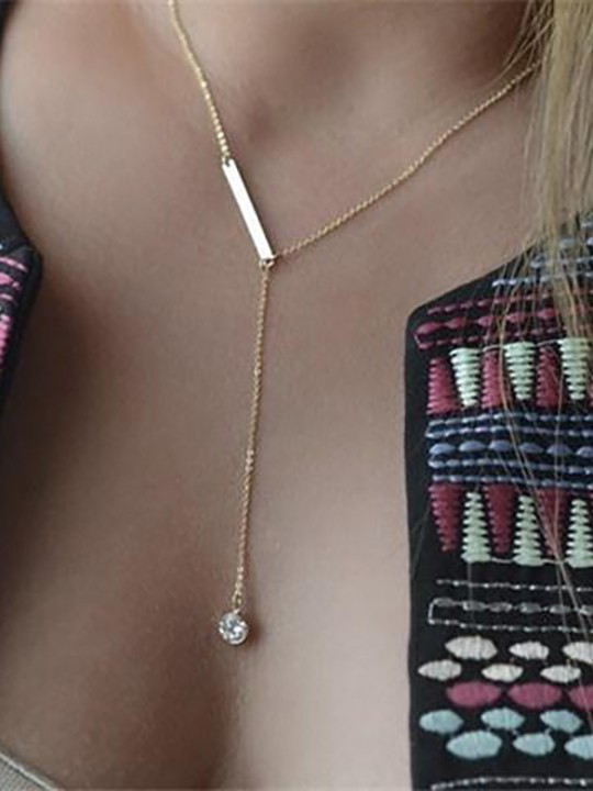 Nouveau collier ras du cou chaîne pour femmes avec pendentif en chaîne de chandail en cristal bijoux