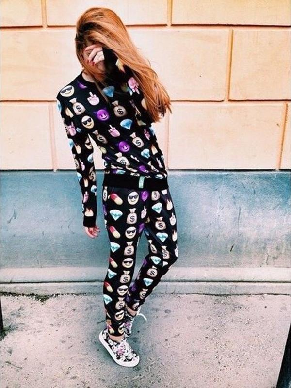 2015 Sport Damenmode Emoji Druckmuster lose Pullover Sweatshirt mit Hosen Anzug Sets
