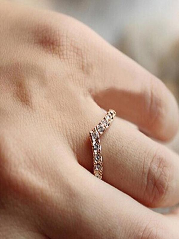 Fashion Crystal Rhinestone &quot;V&quot; -formede ringsmykker Små fingerringe