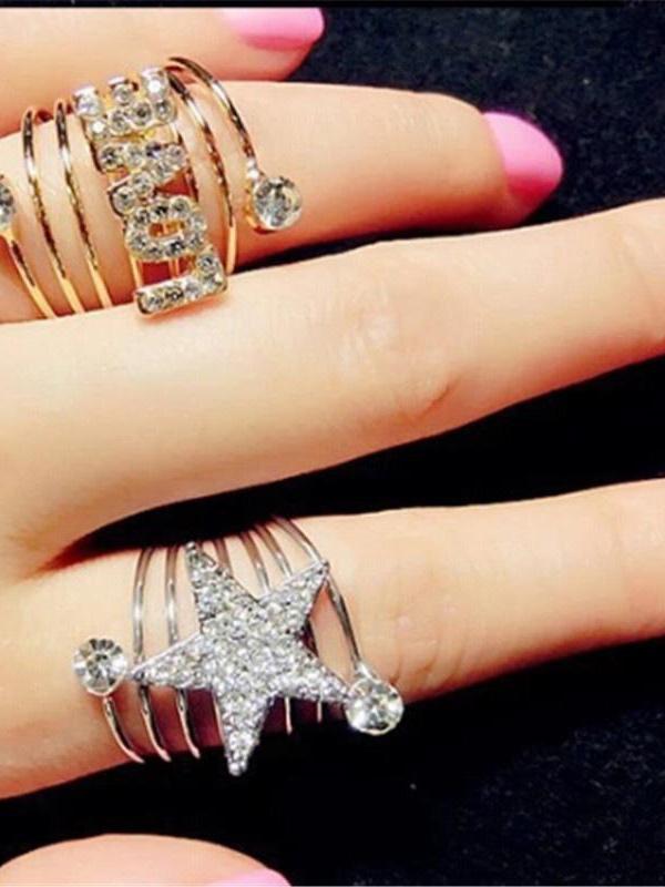 Kvinnors modebrev och stjärnmönster Crystal Vintage Punk Spring Ring Presenter