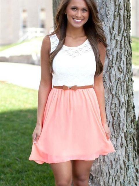 Arco sin mangas sin respaldo de las mujeres de la manera del verano adornado en la parte posterior falda corta del vestido del halter de Boho