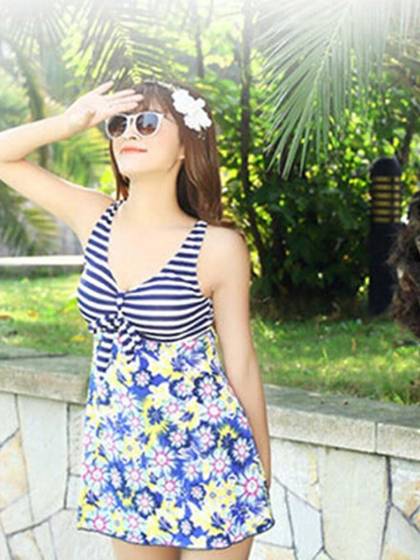 New Summer Dressed 0ne-piece Swimsuit conservador reunir pequeno peito Monokini