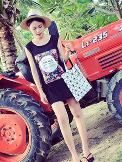 Novas Mulheres Lazer Namorado Letterand Floral Impressão Sem Mangas Longo T-shirt Top Em 2 Cores