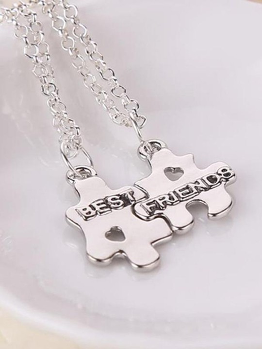2PCs/Set Antique Silver Broken Puzzle Two Parts Best Friend Pendant Necklace Personalized Gift Friendship Necklace