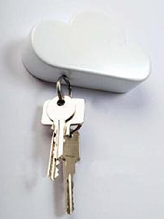 New Creative Novelty Home Storage Holder White Cloud Shape Magnetic Magnets Key Holder