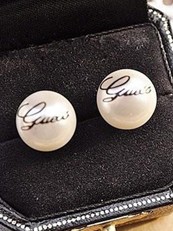 European and American Jewelry Retro Temperament Simple Letter Pearl Earrings