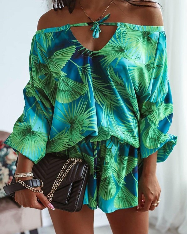 Ensemble haut et short à col noué et imprimé sur l'ensemble