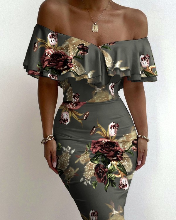 Schulterfreies, schmales Kleid mit Blumendruck und Rüschen