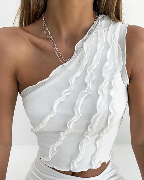 Crop top sans manches à une épaule et ourlet à volants