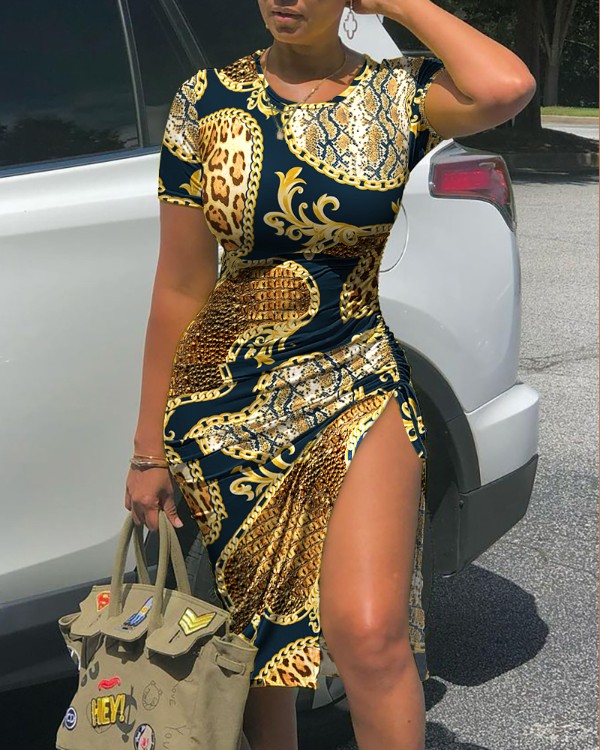 Robe moulante froncée à manches courtes et à cordon de serrage