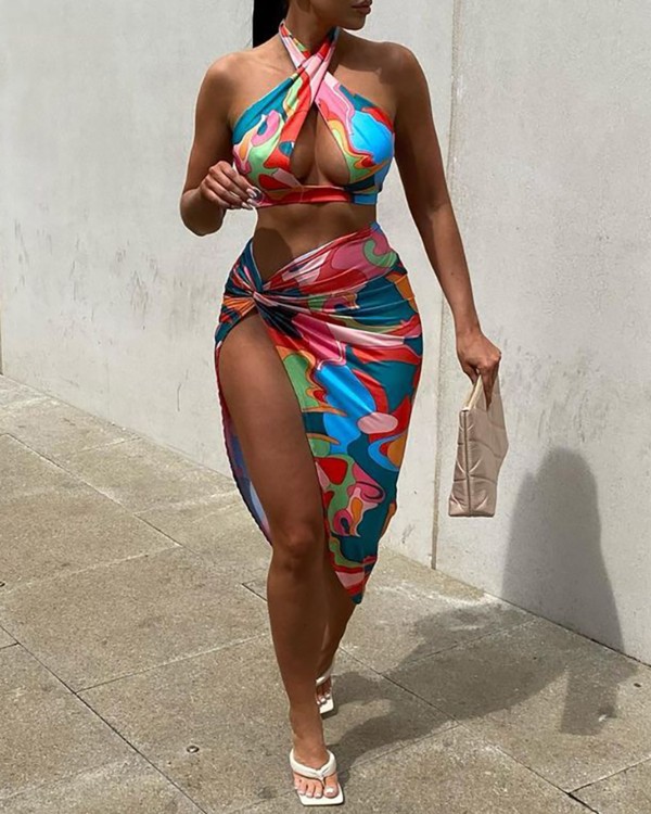 Halter Colorblock Cutout Crop Top & Twisted Slit Pils Set