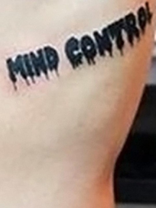 Halloween Horror Letters Pattern Autocollants de tatouage imperméables Stickers Tatouage temporaire