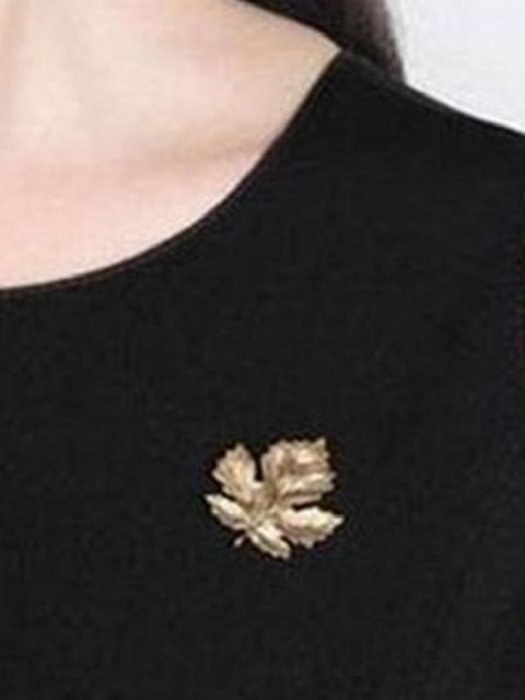 New Fashion Simple Casual Plated Metal  Maple Shape Brooch