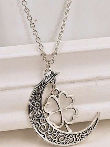 Silver Necklace Fashion Moon And Clover Pendant Necklace Hollow Retro Chain Women Jewelry