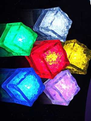 Party Supplies Switch Control 7 Colors Light Sparkling Ice Cubes Event Party LED Luminous Ices
