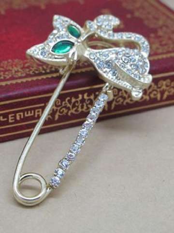New Fashion Simple Casual Gemstone Eyes Fox Shape Brooch