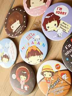 Cute Little Cartoon Portable Circular Mirror Hand Mirror Make Up Mirror Gift Beauty Accessories(Random delivery)