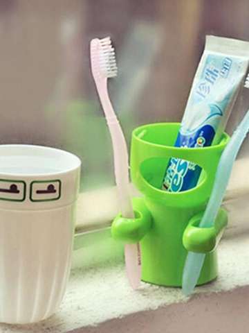 Creative Cute Sleepwalking Doll Lovers Toothbrush Holders Bathroom Products