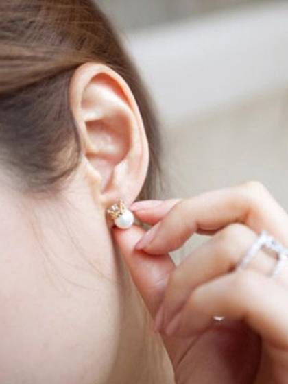 Women's Fashion New Elegant Large Pearl  Crown  Ear Stud Earrings